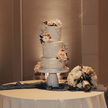 Dream Flowers - Cake florals - Florists Near Me - San Leandro, California Dream Flowers - Cake florals - Florists Near Me - San Leandro, California