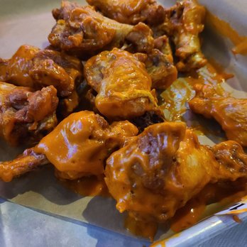 Buffalo Wild Wings - Spicy Garlic Traditional Wings - Sports Bars Near Me - Springfield, Oregon Buffalo Wild Wings - Spicy Garlic Traditional Wings - Sports Bars Near Me - Springfield, Oregon