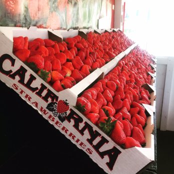 Thacker Berry Farms Strawberry Stand - Vine ripened, sweet & juicy, NON GMO, picked daily and delivered directly from the farm to the stands every morning. - Farmers Market Near Me - Los Alamitos, California Thacker Berry Farms Strawberry Stand - Vine ripened, sweet & juicy, NON GMO, picked daily and delivered directly from the farm to the stands every morning. - Farmers Market Near Me - Los Alamitos, California