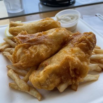 NDMK Fish House - Sushi Bars Near Me - Avalon, California