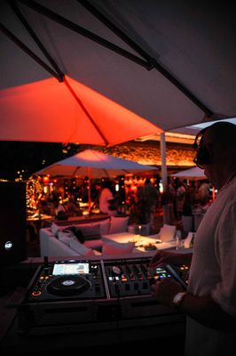 Watr at the 1 Rooftop by null