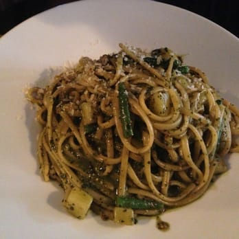 Les Cailloux - Linguine pesto - Italian Near Me - Paris, 75