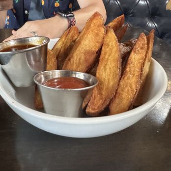 Bosscat Kitchen & Libations - Bosscat Fries - New American Near Me - Irvine, California