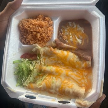 Mexico Lindo Restaurant - mexican food in a styrofoam container - Mexican Near Me - Amarillo, Texas Mexico Lindo Restaurant - mexican food in a styrofoam container - Mexican Near Me - Amarillo, Texas