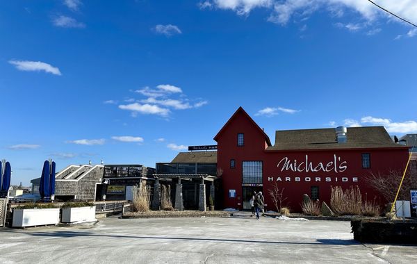 Michael's Harborside Restaurant & Bar by null