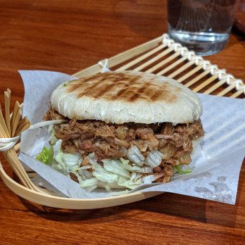 Le Mien Craft Noodle - Pork Chinese Burger - Chinese Near Me - Ottawa, Ontario Le Mien Craft Noodle - Pork Chinese Burger - Chinese Near Me - Ottawa, Ontario
