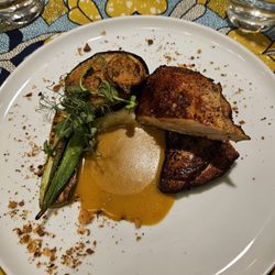 Le Virunga - Guinea fowl