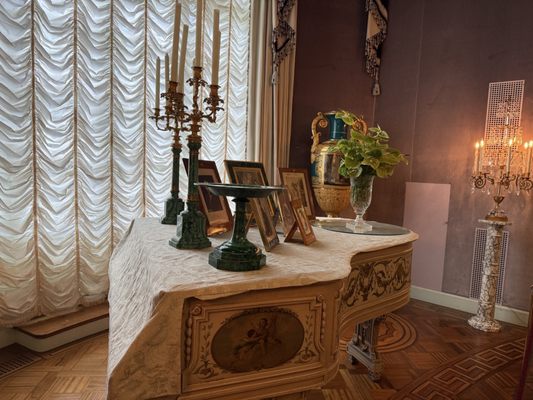 Hillwood Estate, Museum & Gardens by null