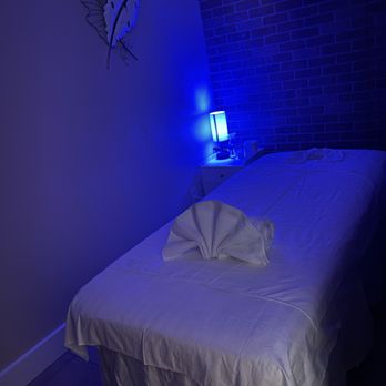 LA Pearl Massage - Massage Therapy Near Me - Tarzana, California LA Pearl Massage - Massage Therapy Near Me - Tarzana, California