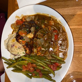 Maple Tree Inn - Blackened redfish Etouffee - Southern Near Me - Homewood, Illinois