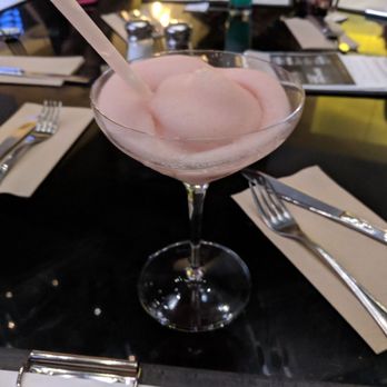 Moxies - frozé - Canadian (New) Near Me - Toronto, Ontario