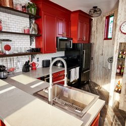 Sunset beach Water Tower House - Fully stocked kitchen