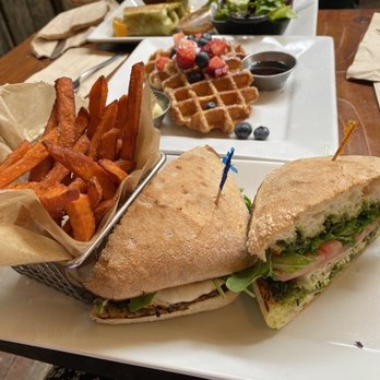 Sloopy's Beach Cafe - Chicken pesto sandwich - American Near Me - Manhattan Beach, California Sloopy's Beach Cafe - Chicken pesto sandwich - American Near Me - Manhattan Beach, California