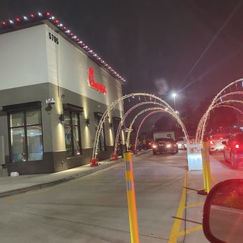 Chick-fil-A - Drive thru in December - Fast Food Near Me - Antioch, California