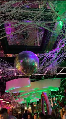 Tree House Chicago by null