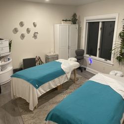 Moontide Massage & Wellness - Side by side massage