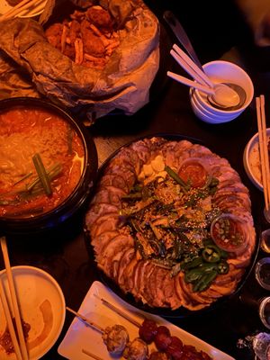 쨘 JJAN Korean Gastropub by null