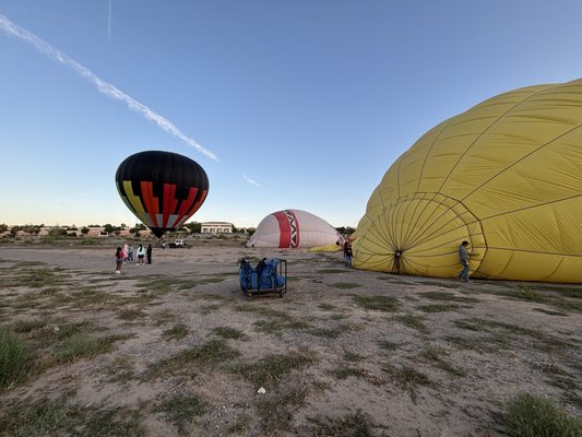 Rainbow Ryders Hot Air Balloon Co. by null