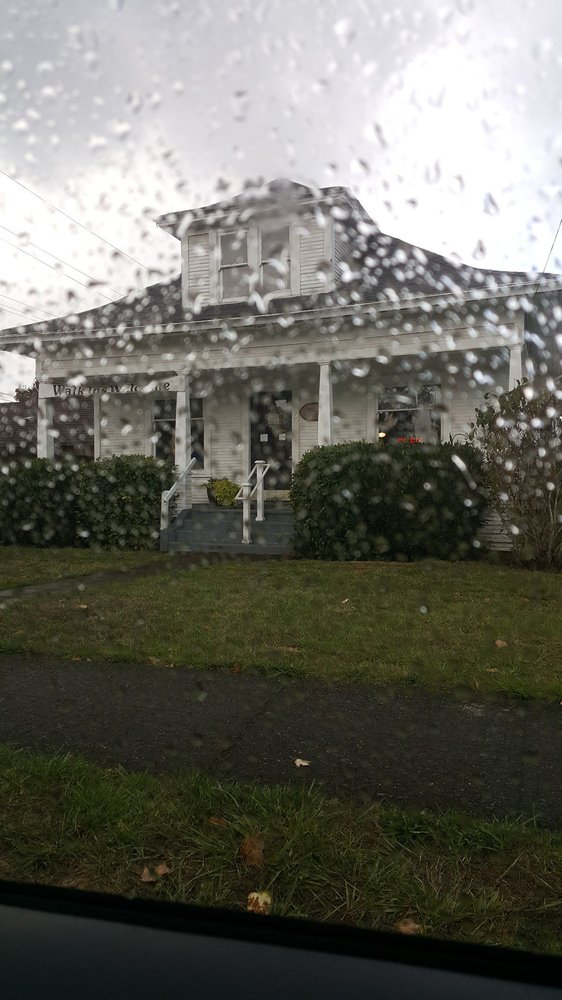 SHEAR DELIGHT Updated August 2024 120 E Arlington St, Gladstone