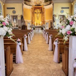 Beautiful Blooms Florist - Beautiful ceremony floral décor designed to bring elegance and warmth to a sacred space