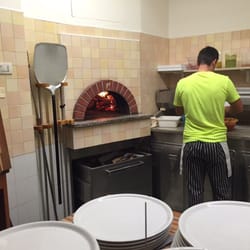 Orobasilico etc... cucina e pizza d'autore - Where the pizzas are prepared. Awesome pizza! Pretty good steak too.  Try the local wines