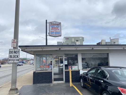 Mickey's Drive-In by null