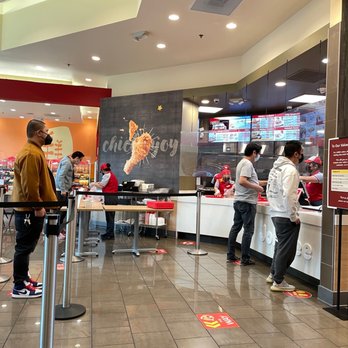 Jollibee - Fast Food Near Me - Tukwila, Washington Jollibee - Fast Food Near Me - Tukwila, Washington