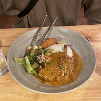 Sama Sama Kitchen - Chicken - Cocktail Bars Near Me - Santa Barbara, California