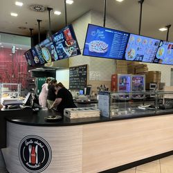 Albert Hypermarket