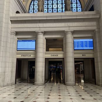 Union Station Metro - Inside view - Train Stations Near Me - Washington, DC, District of Columbia Union Station Metro - Inside view - Train Stations Near Me - Washington, DC, District of Columbia