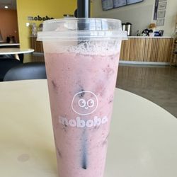 Moboba - Strawberry milk tea