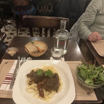 Le Petit Cler - Beef bourguignon pasta - Bistros Near Me - Paris, 75