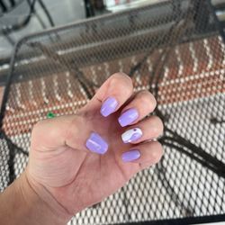 AK Nails & Spa - Powder mani with gel design