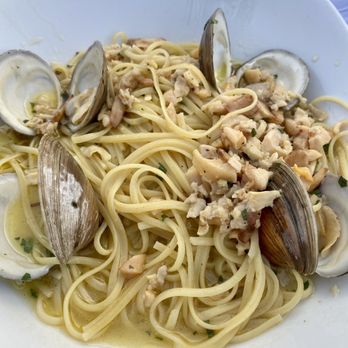 Villa D'Aqua - Linguine Con Vongole - Italian Near Me - Bellmore, New York Villa D'Aqua - Linguine Con Vongole - Italian Near Me - Bellmore, New York