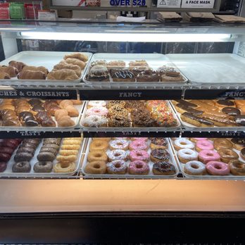 Glaze Doughnuts - Their Selection (love how the donuts are simply categorized) - Donuts Near Me - Las Vegas, Nevada Glaze Doughnuts - Their Selection (love how the donuts are simply categorized) - Donuts Near Me - Las Vegas, Nevada