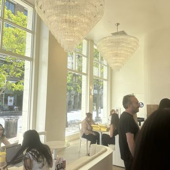 La La Land - inside seating area - Coffee & Tea Near Me - Glendale, California La La Land - inside seating area - Coffee & Tea Near Me - Glendale, California
