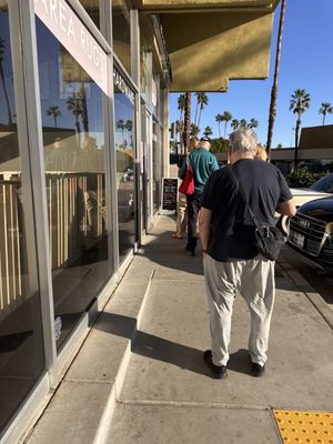 Peninsula Pastries by null