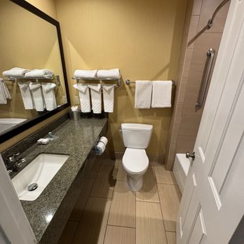 Best Western - Full amenities. - Hotels Near Me - Ventura, California Best Western - Full amenities. - Hotels Near Me - Ventura, California