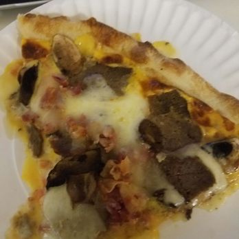 Cacciatori Pizza - Philly cheesesteak pizza with turkey n 'shrooms. Oh yeah! - Pizza Near Me - Nanuet, New York
