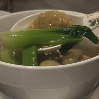 Chef Kenny's Vegan Dim Sum - Wonton soup - they don't skimp on the plant based wontons. More than enough for 3 people to share. - Dim Sum Near Me - Las Vegas, Nevada Chef Kenny's Vegan Dim Sum - Wonton soup - they don't skimp on the plant based wontons. More than enough for 3 people to share. - Dim Sum Near Me - Las Vegas, Nevada