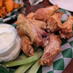 Brady's Bar - Naked wings plain, they even had fantastic flavor and crispy!