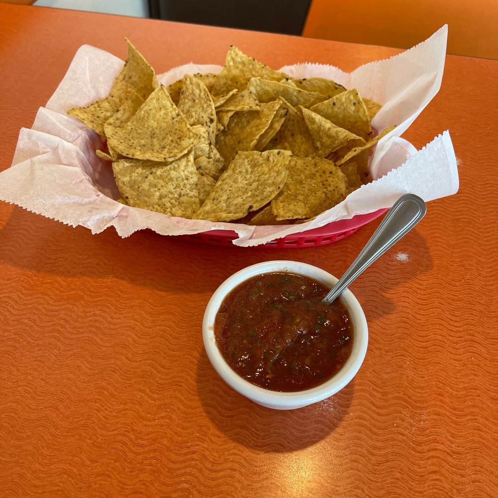 Dos Amigos Mexican Restaurant - Chips and salsa - Mexican Near Me - Libertyville, Illinois Dos Amigos Mexican Restaurant - Chips and salsa - Mexican Near Me - Libertyville, Illinois