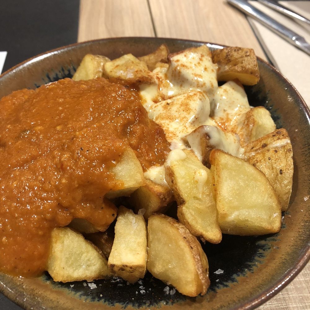 La Llimona - Potatos Brava - Spanish Near Me - Barcelona, B La Llimona - Potatos Brava - Spanish Near Me - Barcelona, B
