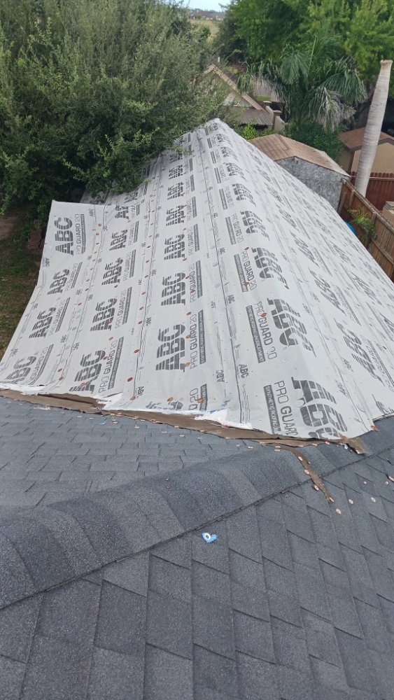 Slide of Licea Roofing