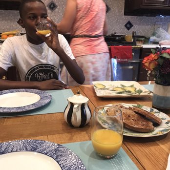 Northern Lights Mansion - My son eating - Bed & Breakfast Near Me - New York, New York Northern Lights Mansion - My son eating - Bed & Breakfast Near Me - New York, New York