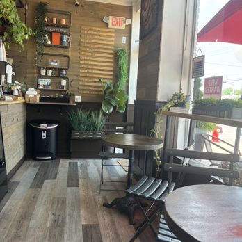 The Grind House - inside - Coffee & Tea Near Me - Bethpage, New York