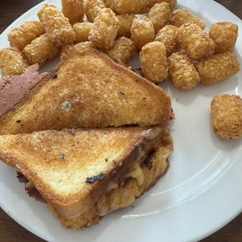 Spanky's - Special ham, bacon and cheddar grilled cheese with tots - Sandwiches Near Me - Massena, New York