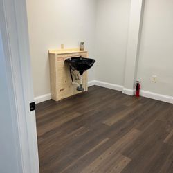 5th Street Beauty Bar Salon Suites