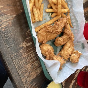 Brogen's South - Chicken fingers basket - American Near Me - Saint Simons Island, Georgia Brogen's South - Chicken fingers basket - American Near Me - Saint Simons Island, Georgia