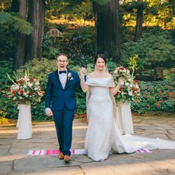 Santa Cruz Officiant - Wedding ceremony at Nestldown, Los Gatos, CA